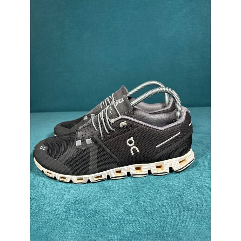 On Cloud Black White Women's Size 8.5